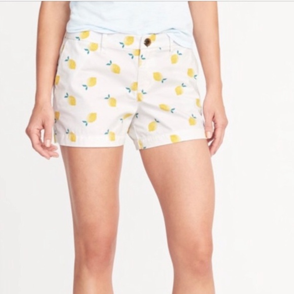 Old Navy Relaxed Mid-Rise Everyday Shorts Lemons 6
